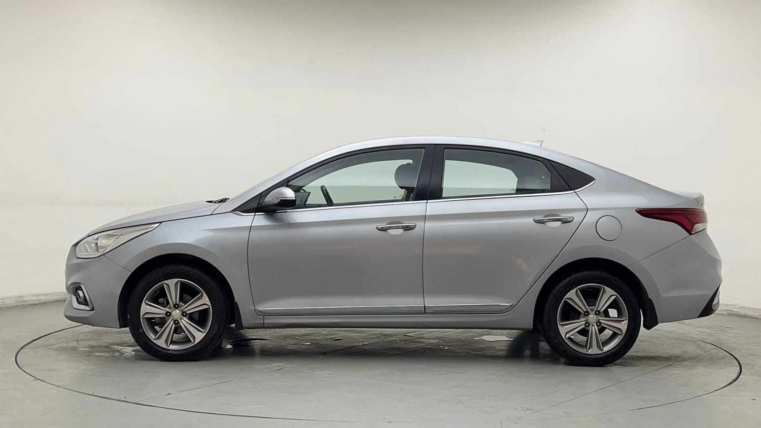 Used 2019 Hyundai Verna SX (O) 1.6 VTVT AT Petrol Automatic exterior LEFT SIDE VIEW