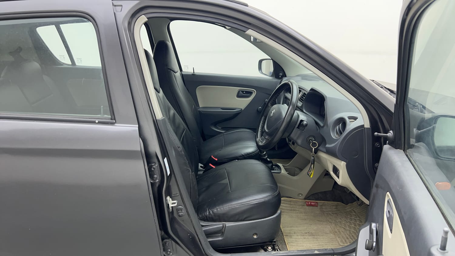 Used 2017 Maruti Suzuki Alto K10 LXi Petrol Manual interior RIGHT SIDE FRONT DOOR CABIN VIEW