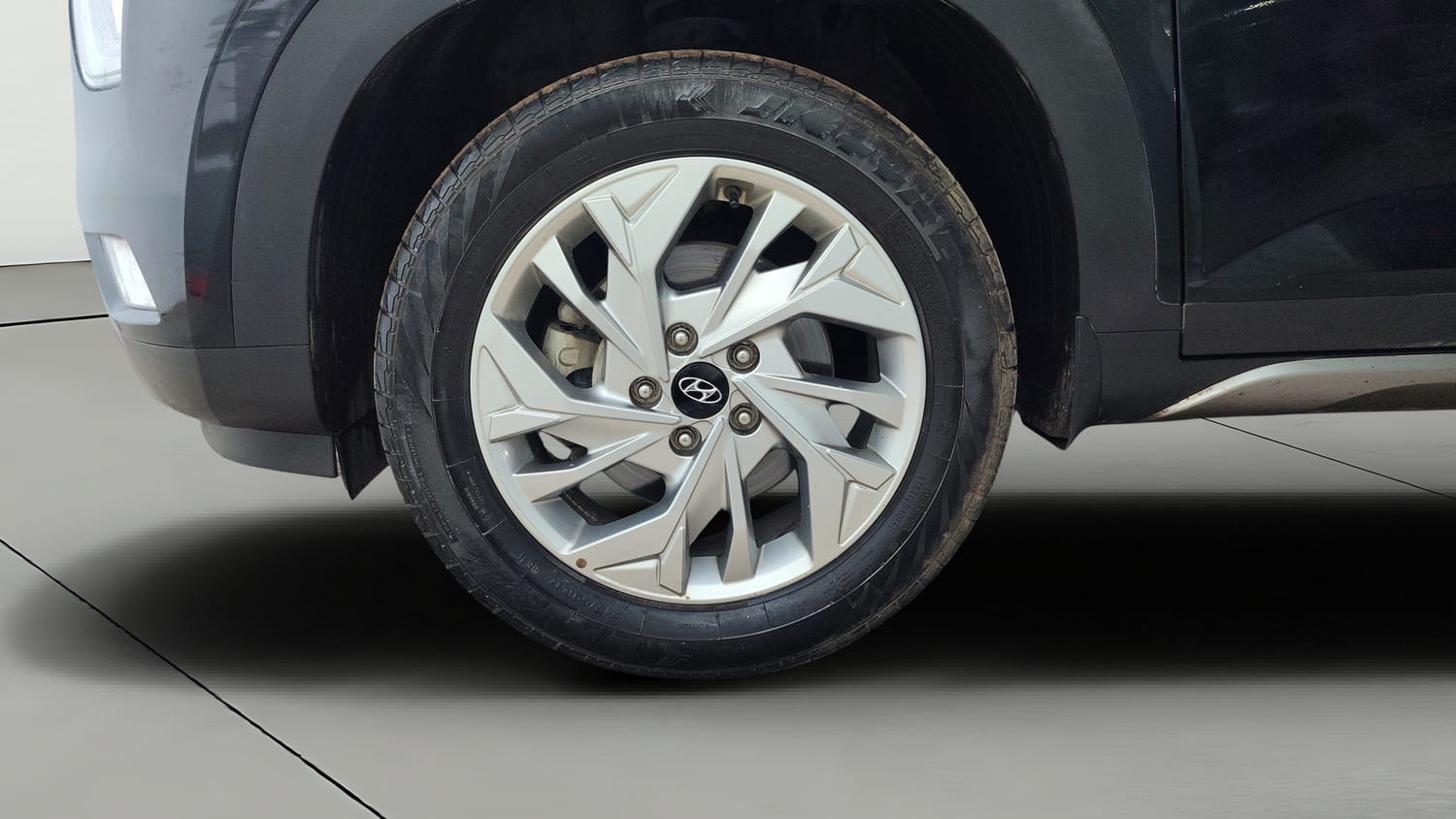 Used 2021 Hyundai Creta SX 1.5 Petrol Petrol Manual tyres LEFT FRONT TYRE RIM VIEW