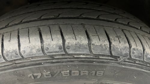 Used 2021 Tata Tiago XZA Plus Petrol Automatic tyres LEFT FRONT TYRE TREAD VIEW