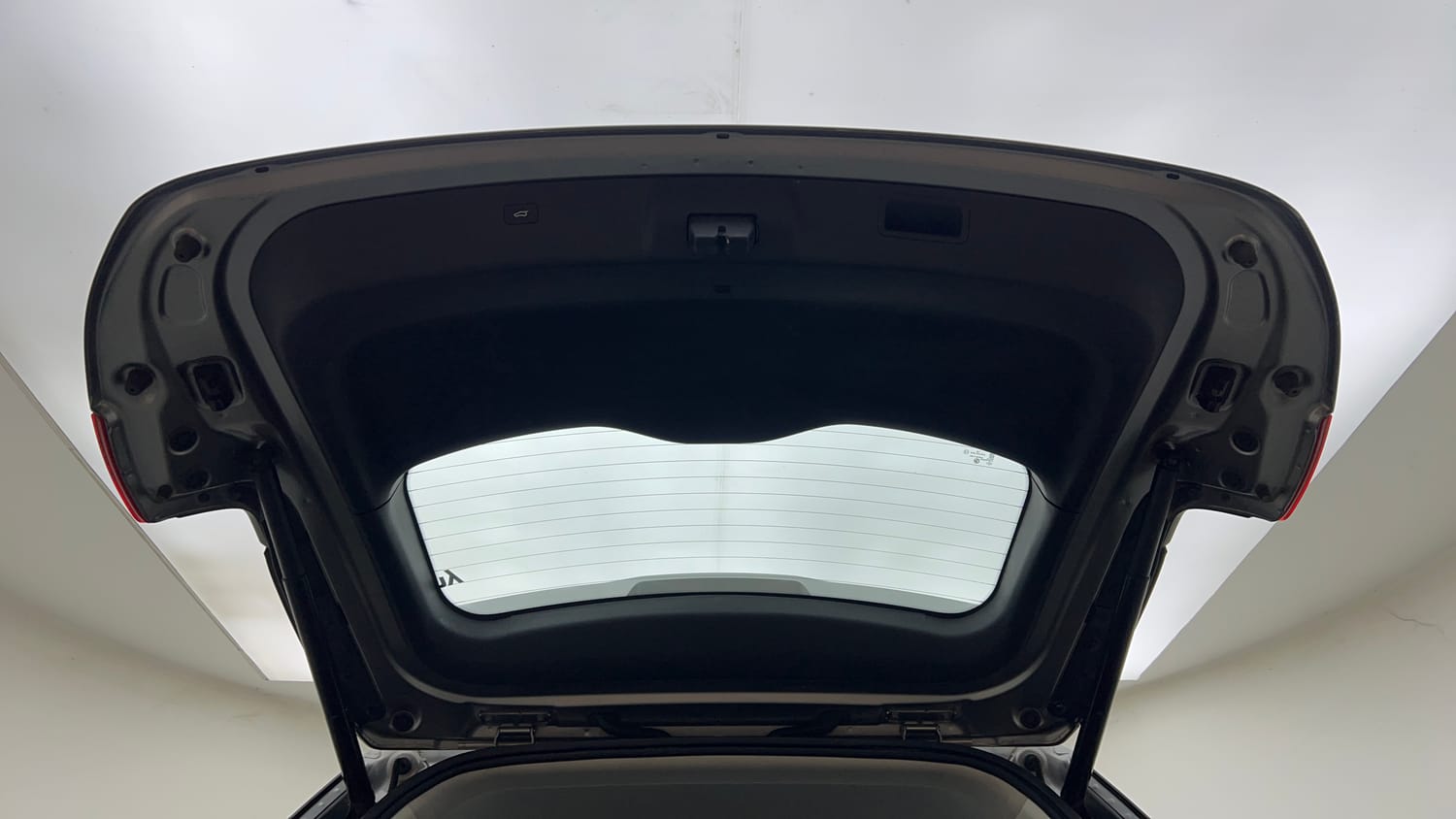 Used 2019 MG Motors Hector Sharp 1.5 DCT Petrol Petrol Automatic interior DICKY DOOR OPEN VIEW