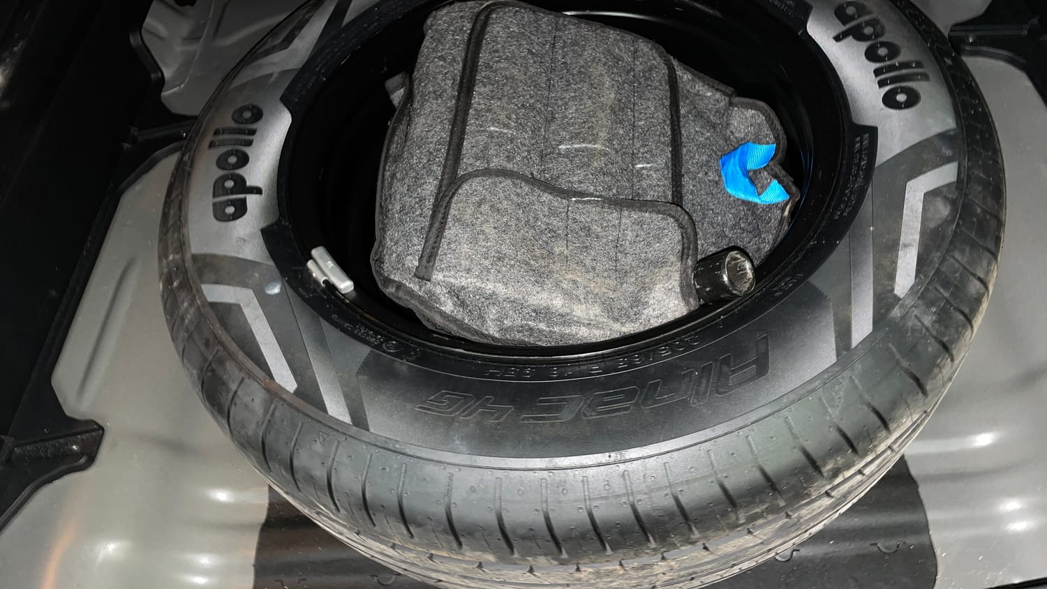 Used 2022 Hyundai Creta SX (O) 1.4 Turbo 7 DCT Petrol Automatic tyres SPARE TYRE VIEW