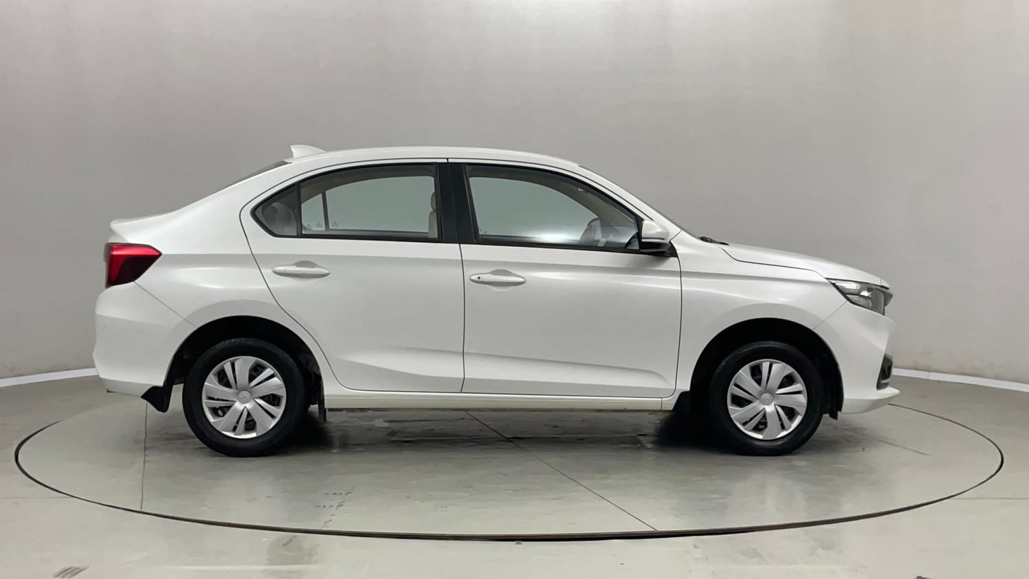Used 2024 Honda Amaze S 1.2 Petrol MT Petrol Manual exterior RIGHT SIDE VIEW
