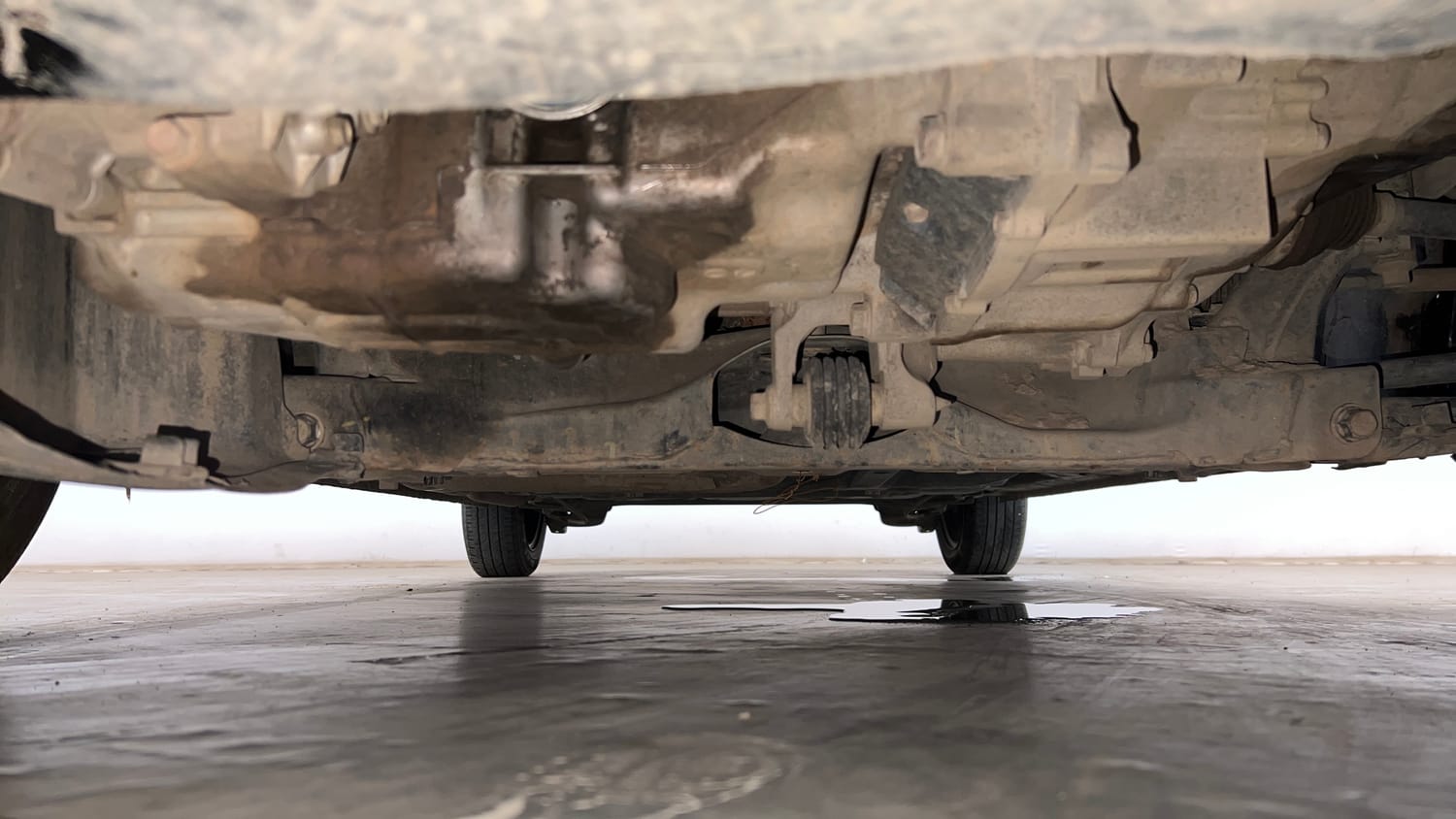 Used 2015 Honda City SV Petrol Manual extra FRONT LEFT UNDERBODY VIEW