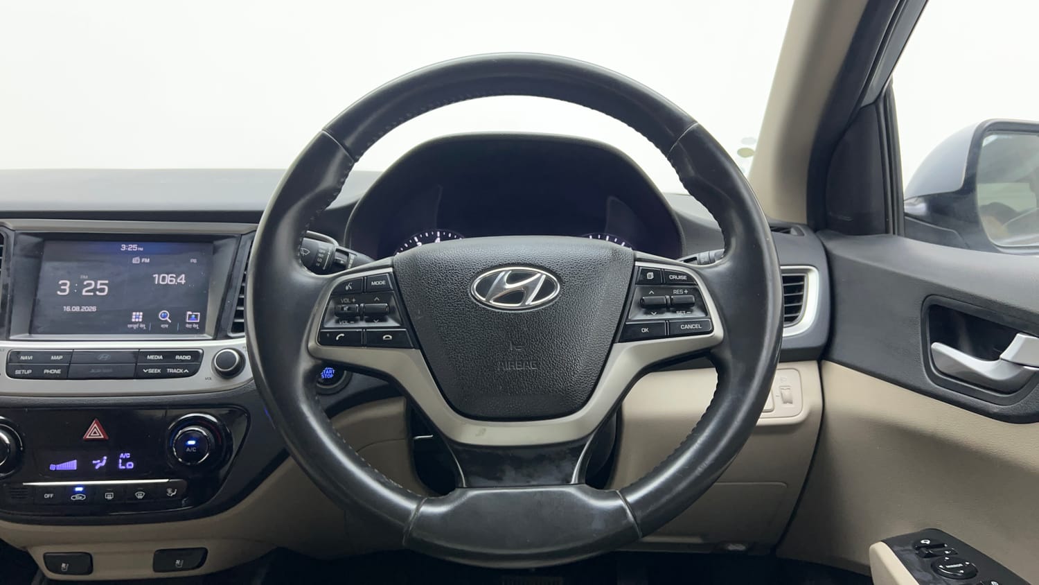 Used 2019 Hyundai Verna SX (O) 1.6 VTVT AT Petrol Automatic interior STEERING VIEW
