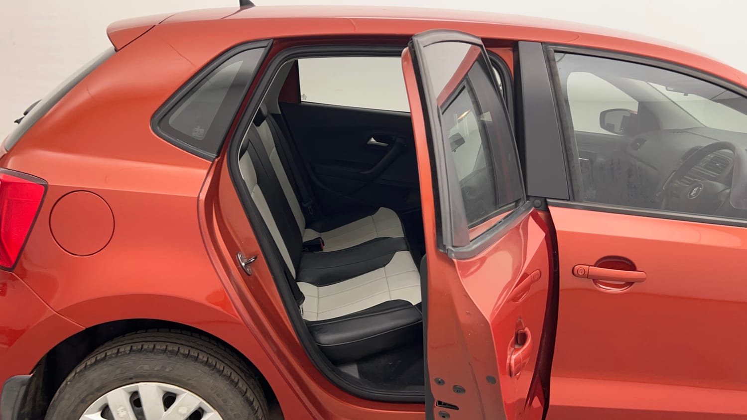 Used 2016 Volkswagen Polo Comfortline 1.2L (P) Petrol Manual interior RIGHT SIDE REAR DOOR CABIN VIEW