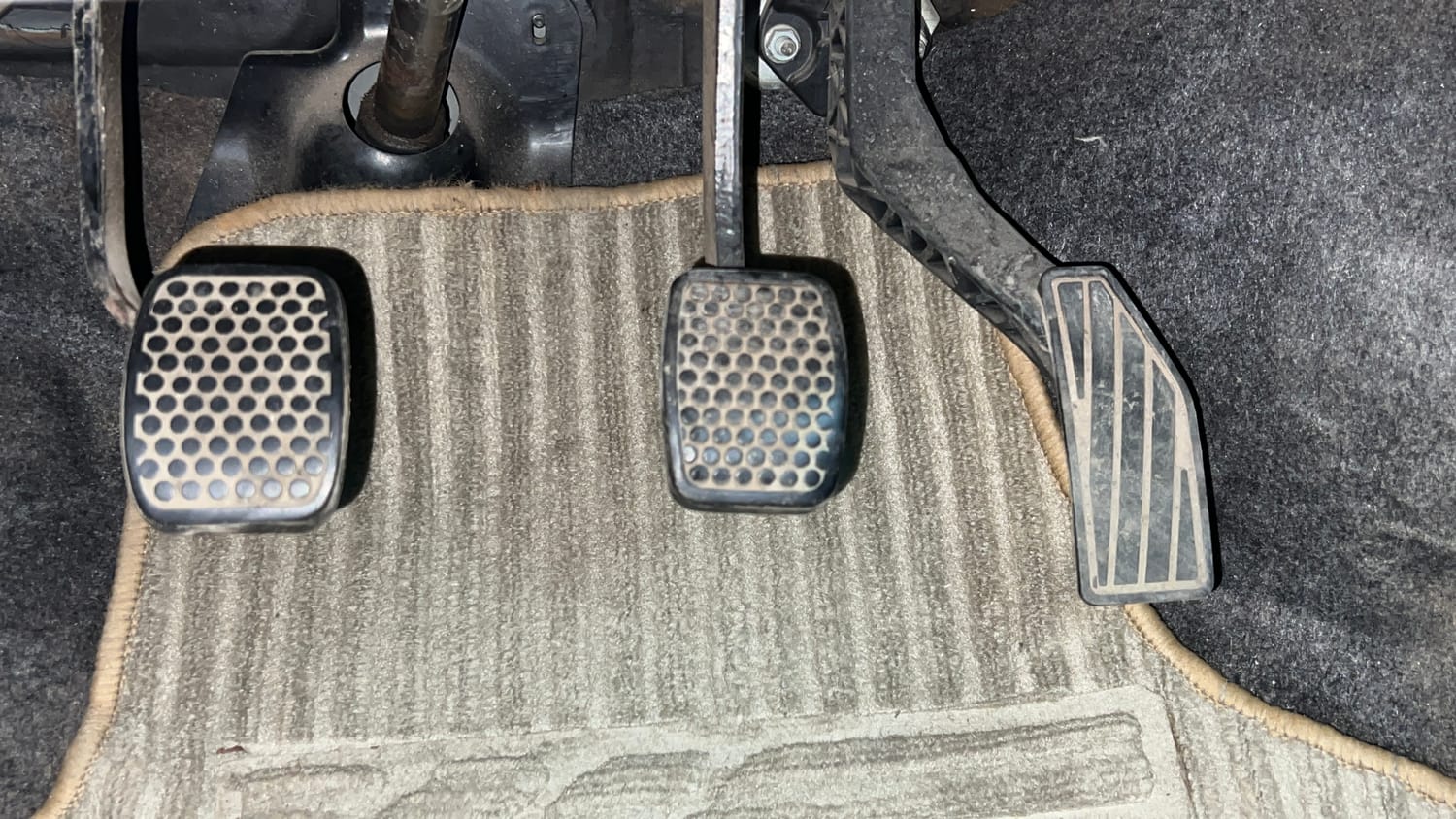 Used 2017 Maruti Suzuki Alto K10 LXi Petrol Manual interior PEDALS VIEW