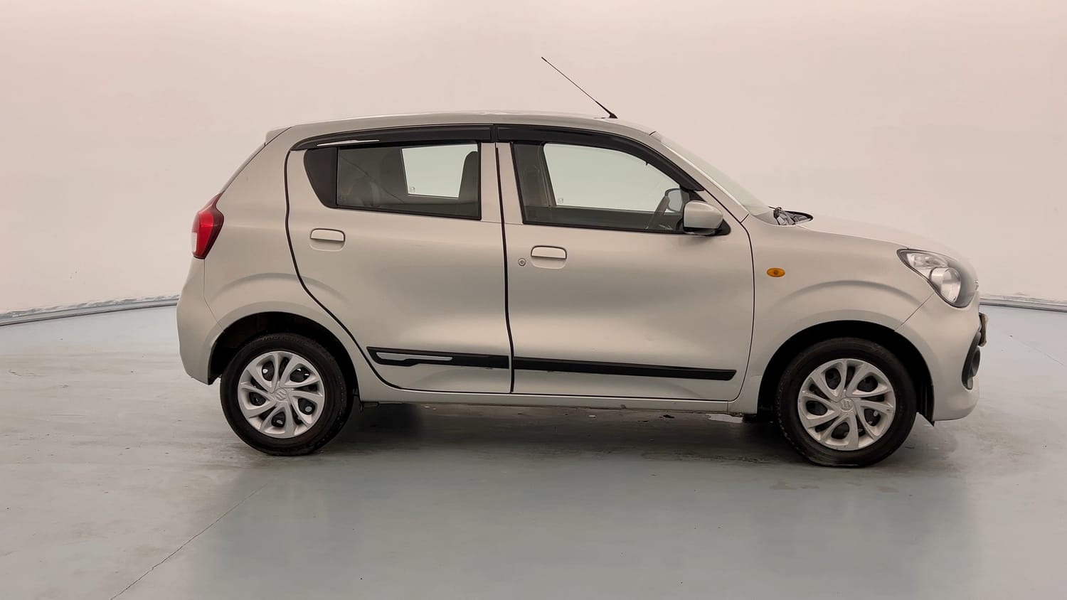Used 2024 Maruti Suzuki Celerio VXi Petrol Manual exterior RIGHT SIDE VIEW
