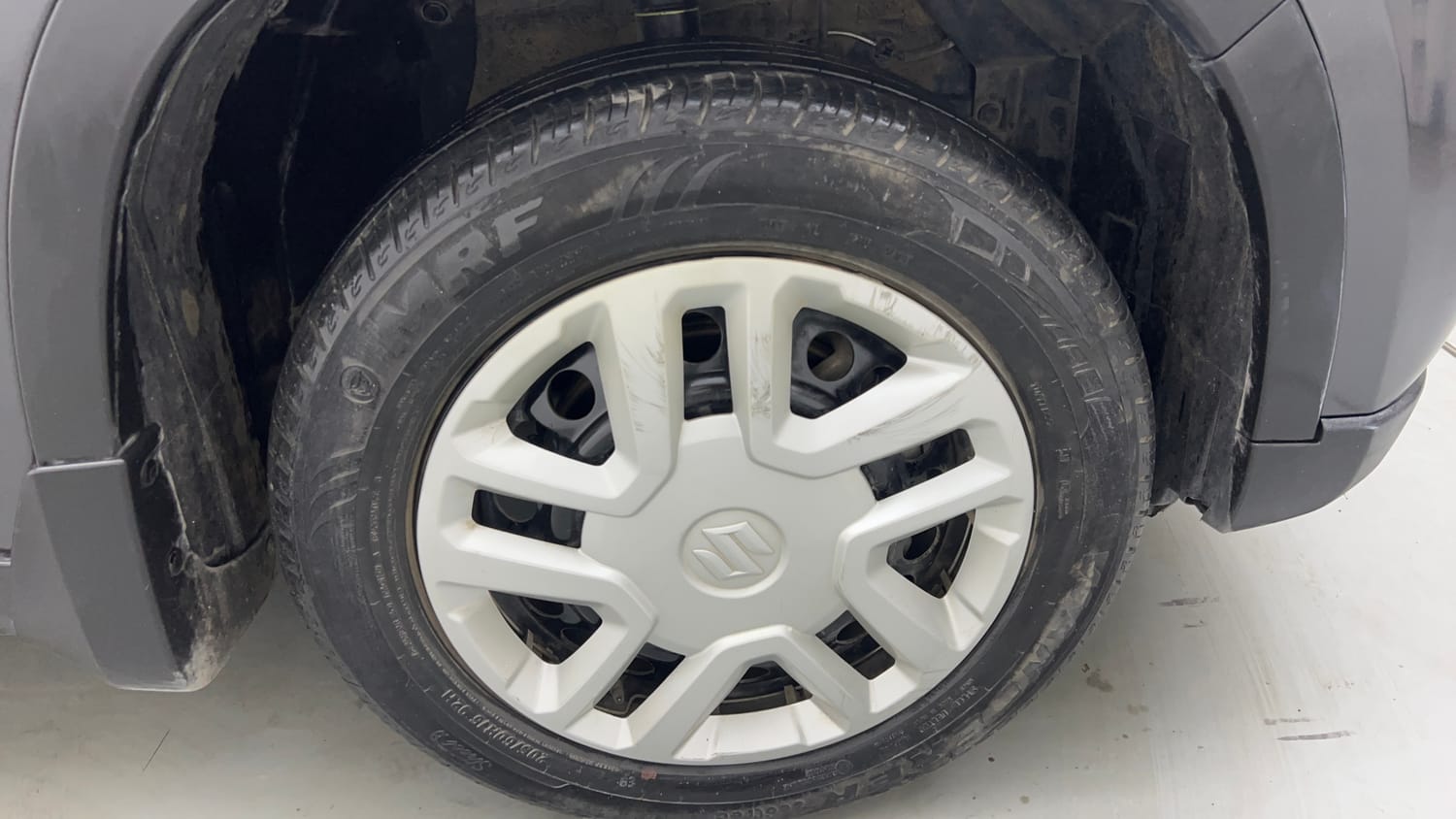 Used 2021 maruti-suzuki Vitara Brezza VXi Petrol Manual tyres RIGHT FRONT TYRE RIM VIEW