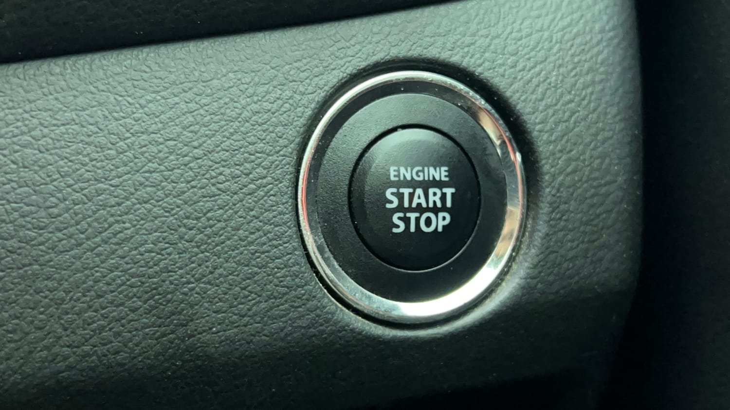 Used 2020 Toyota Glanza V Petrol Manual top_features Keyless start