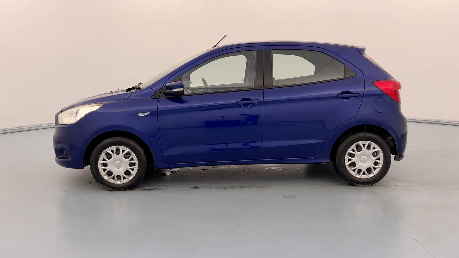 Used 2016 Ford Figo Trend 1.2 Ti-VCT Petrol Manual exterior LEFT SIDE VIEW