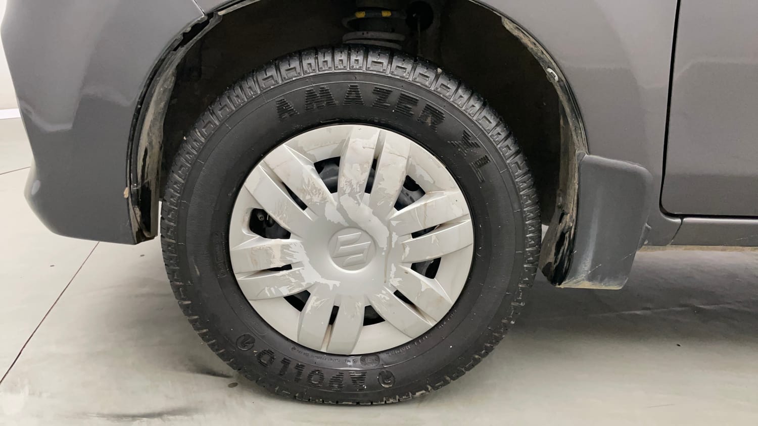 Used 2016 Maruti Suzuki Alto 800 Lxi Petrol Manual tyres LEFT FRONT TYRE RIM VIEW