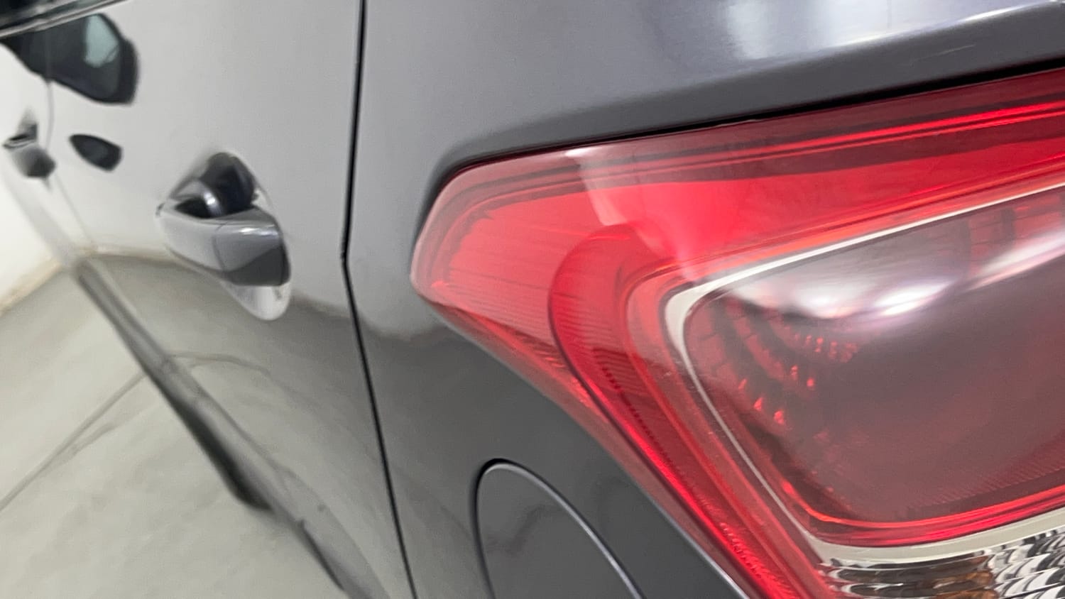 Used 2017 Hyundai Grand i10 Sportz (O) AT 1.2 Kappa VTVT Petrol Automatic dents MINOR SCRATCH