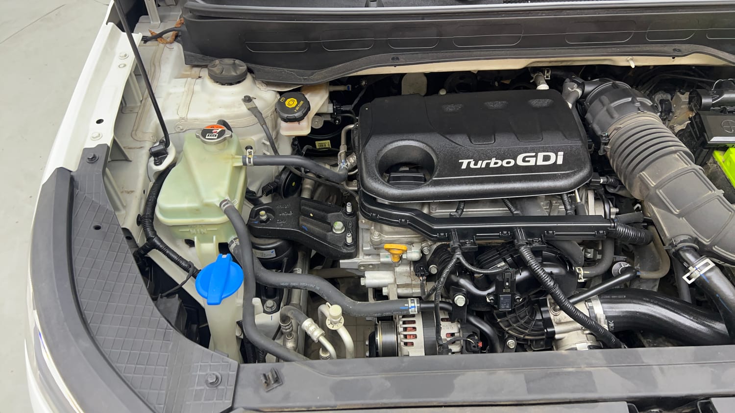 Used 2020 Hyundai Venue SX Plus 1.0 Turbo DCT Petrol Automatic engine ENGINE RIGHT SIDE VIEW