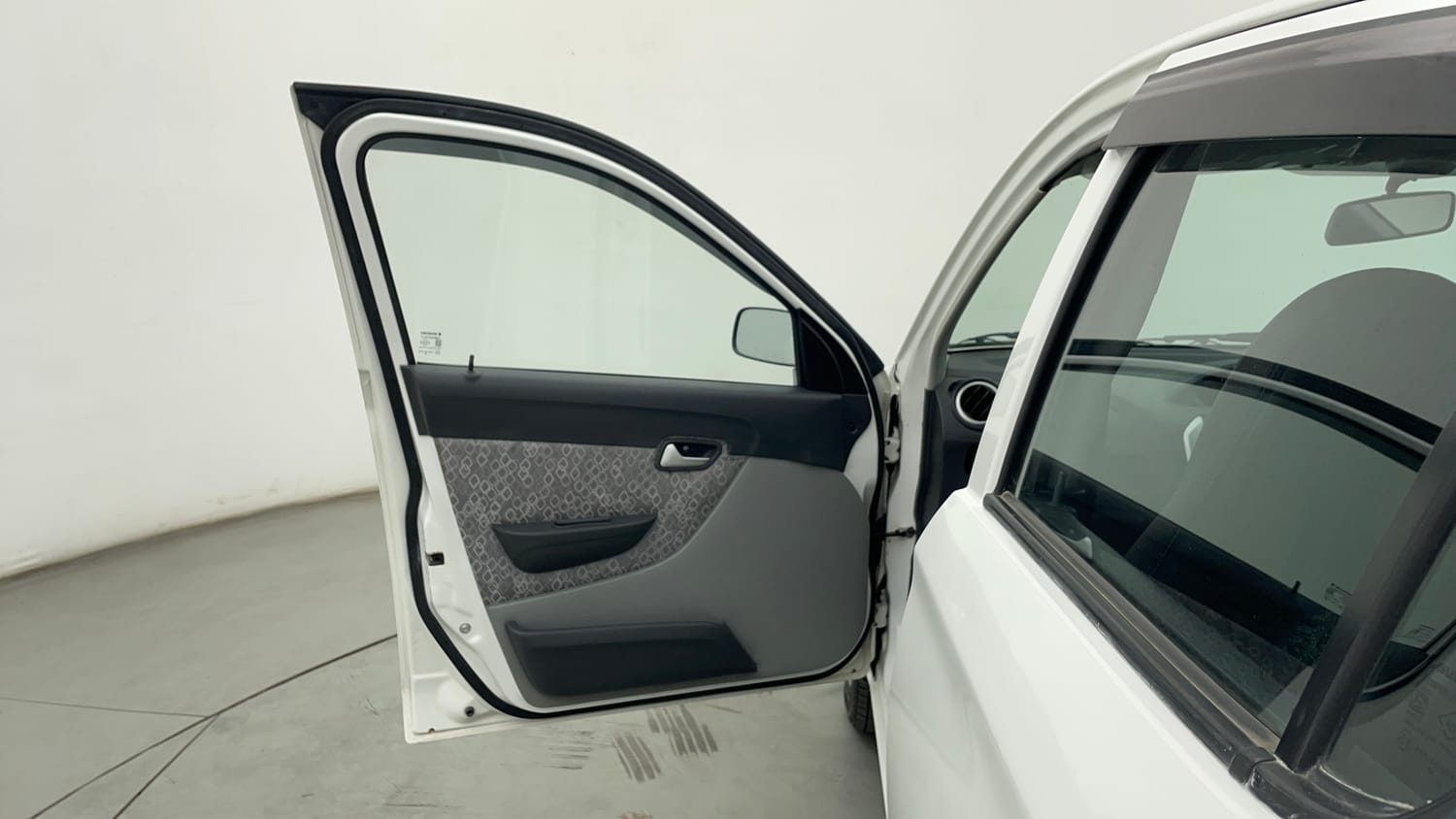 Used 2019 Maruti Suzuki Alto 800 LXi Petrol Manual interior LEFT FRONT DOOR OPEN VIEW
