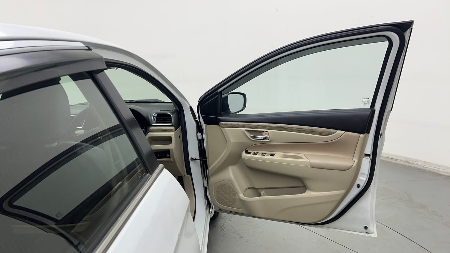 Used 2020 Maruti Suzuki Ciaz Delta 1.5 Petrol Manual interior RIGHT FRONT DOOR OPEN VIEW