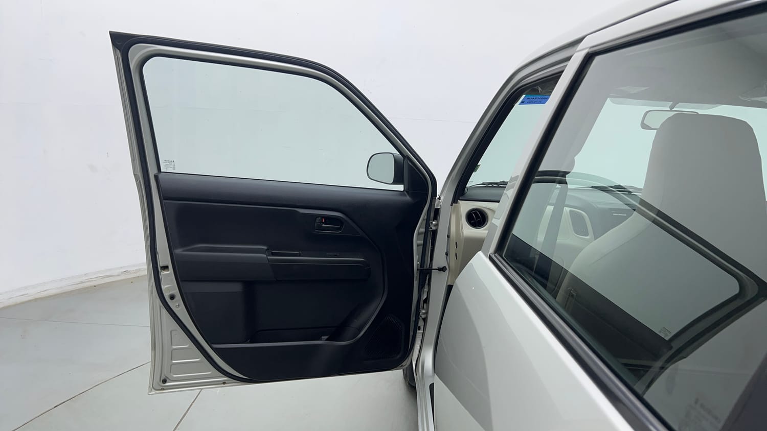 Used 2021 Maruti Suzuki Wagon R 1.0 LXi 1.0 Petrol Manual interior LEFT FRONT DOOR OPEN VIEW