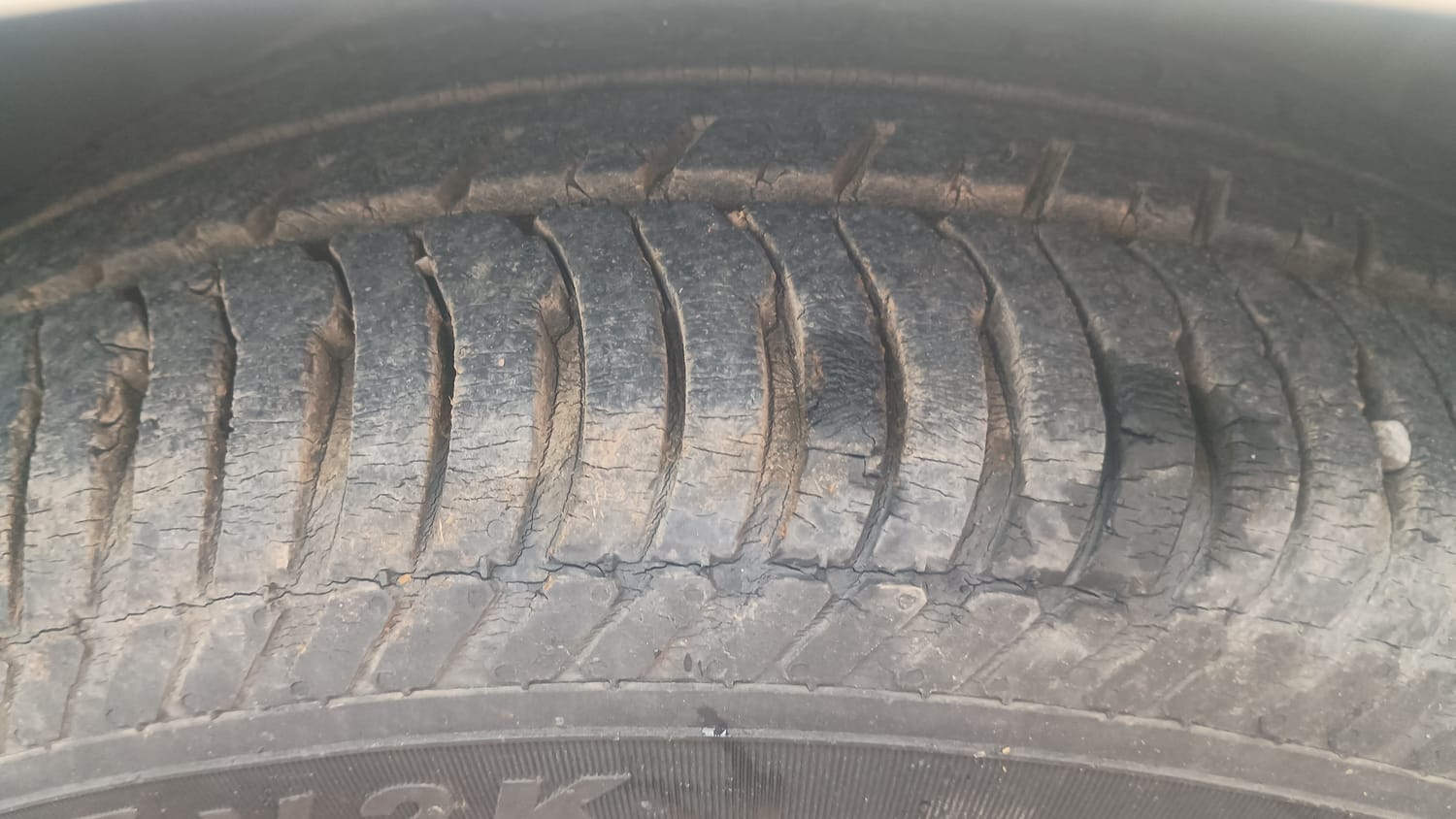 Used 2018 Ford EcoSport Titanium 1.5L TDCi Diesel Manual tyres RIGHT FRONT TYRE TREAD VIEW