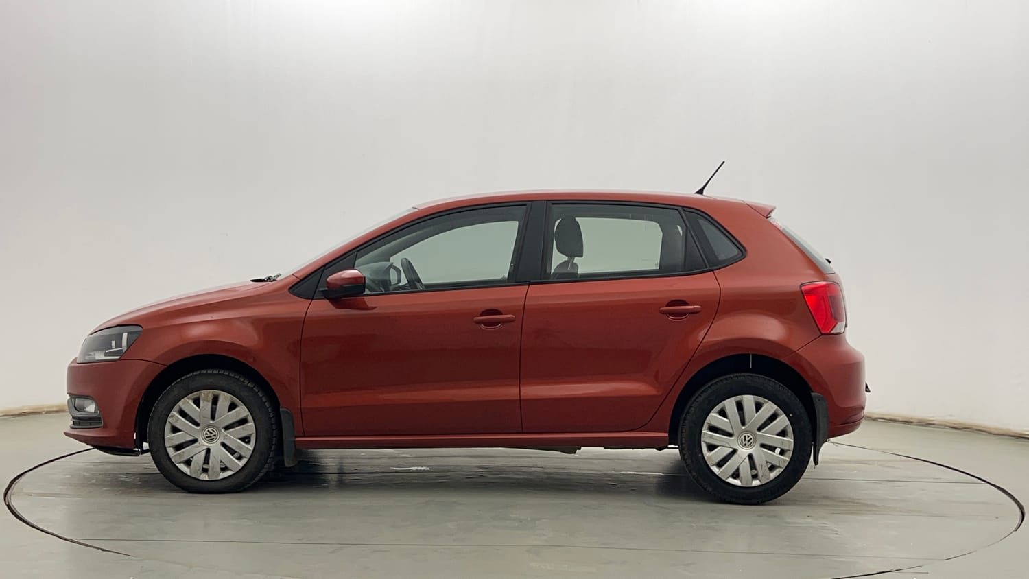 Used 2016 Volkswagen Polo Comfortline 1.2L (P) Petrol Manual exterior LEFT SIDE VIEW