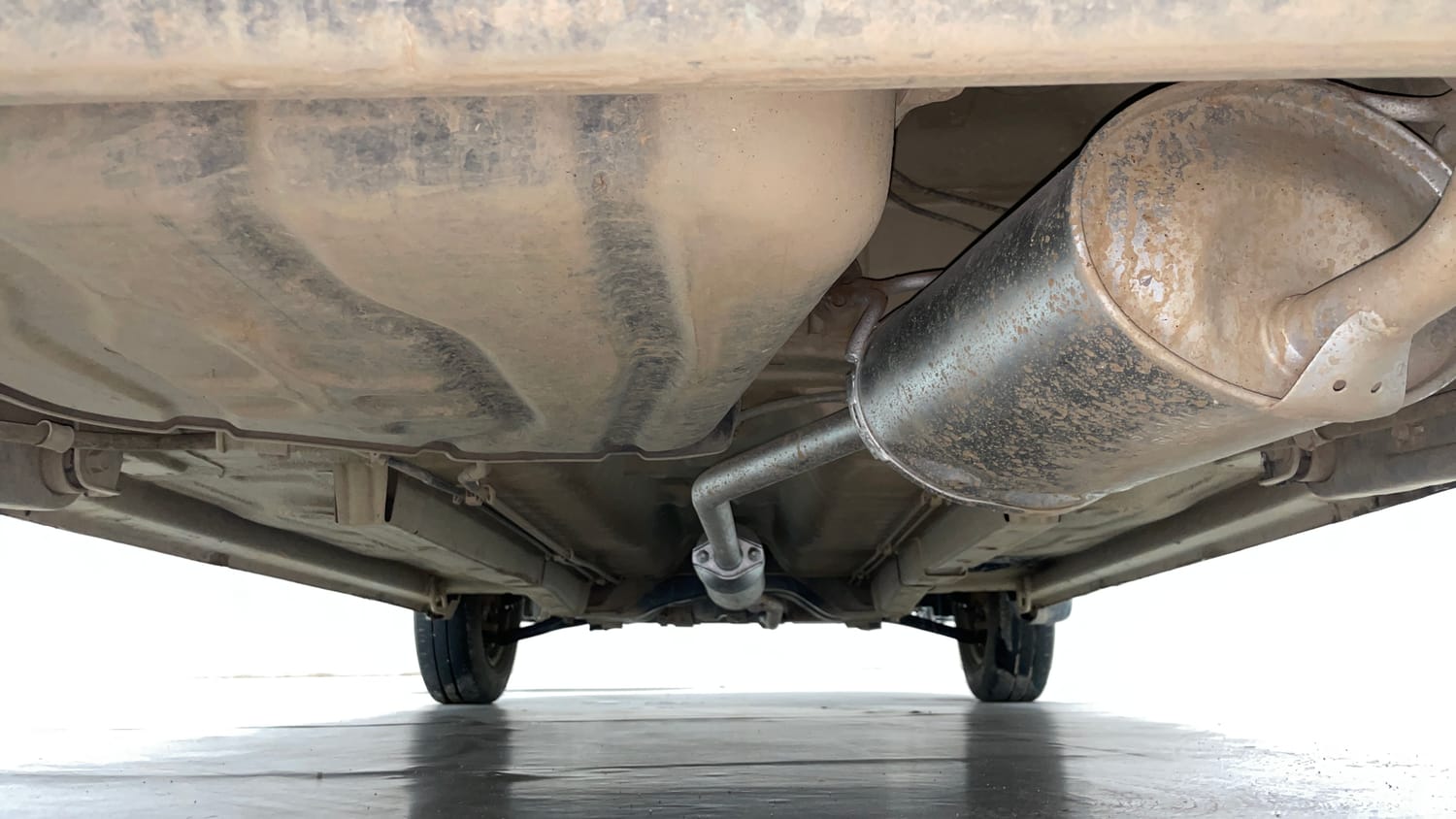 Used 2021 Maruti Suzuki Wagon R LXI Petrol Manual extra REAR UNDERBODY VIEW (TAKEN FROM REAR)