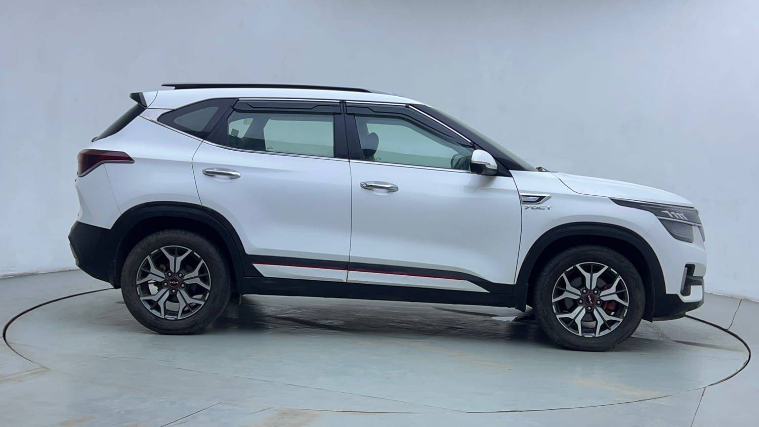 Used 2022 Kia Seltos GTX Plus 1.4 DCT Petrol Automatic exterior RIGHT SIDE VIEW