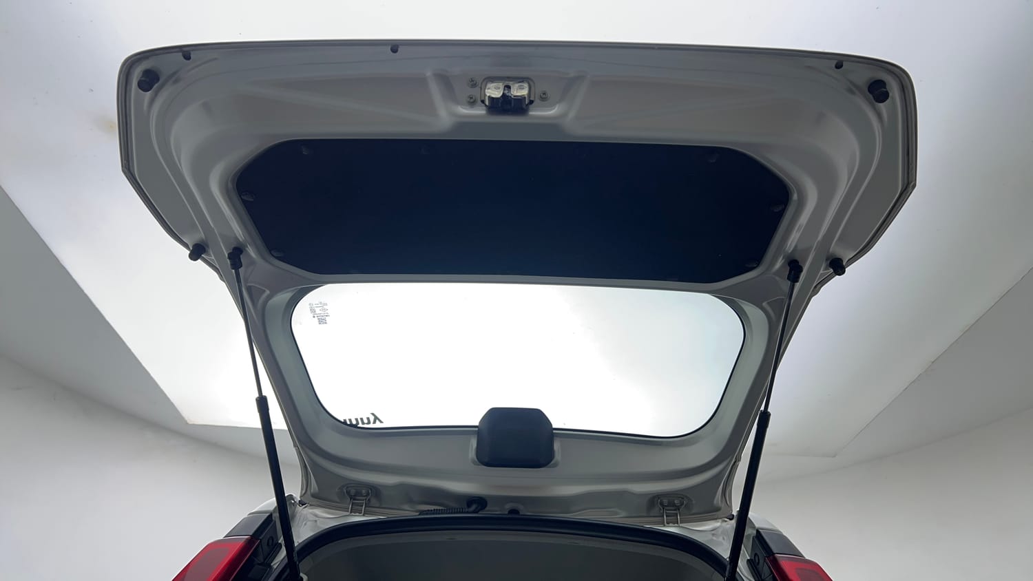 Used 2021 Maruti Suzuki Wagon R 1.0 LXi 1.0 Petrol Manual interior DICKY DOOR OPEN VIEW