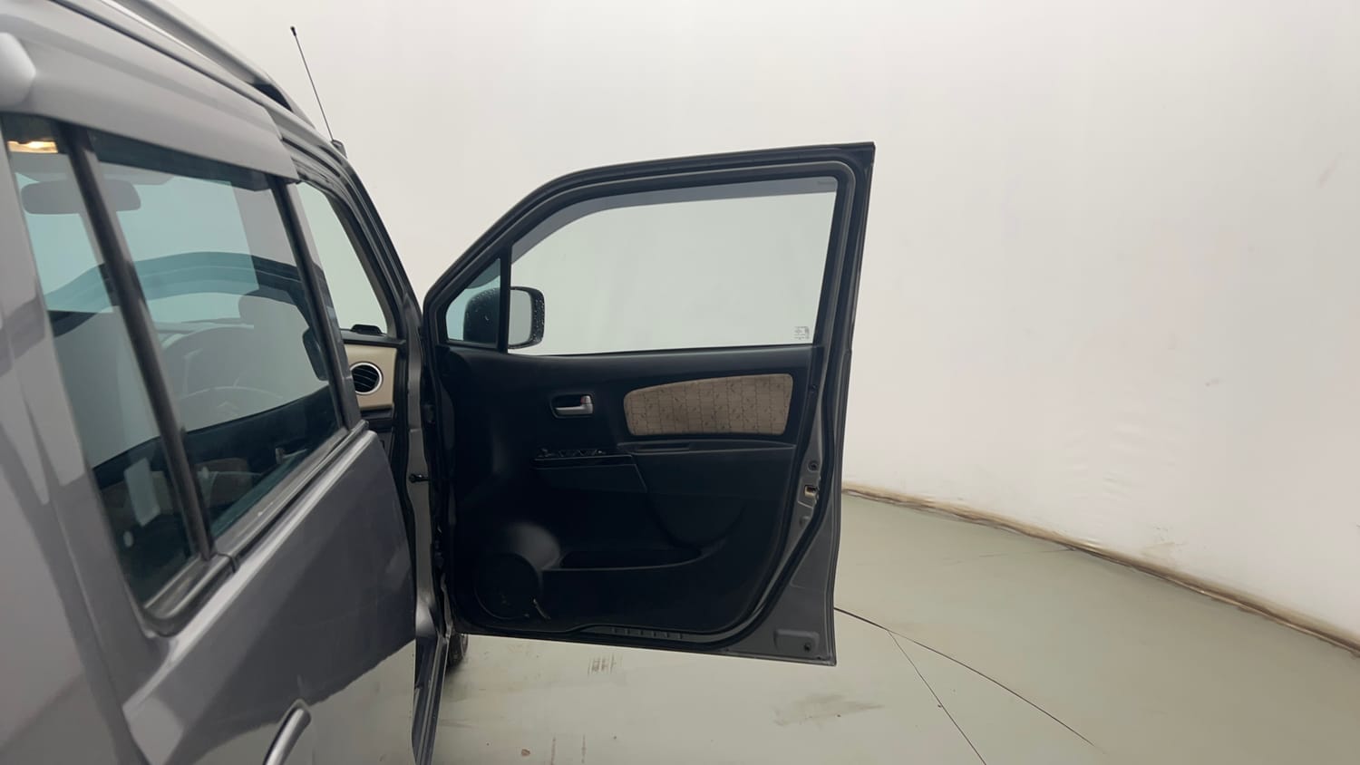 Used 2017 Maruti Suzuki Wagon R VXI Petrol Manual interior RIGHT FRONT DOOR OPEN VIEW