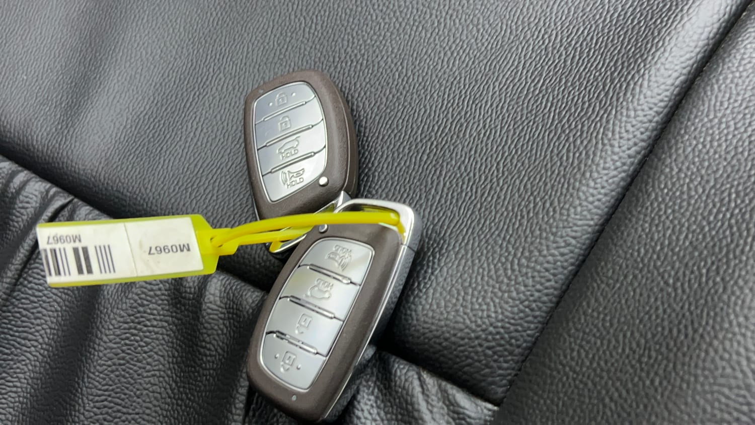 Used 2020 Hyundai Venue SX Plus 1.0 Turbo DCT Petrol Automatic extra CAR KEY VIEW