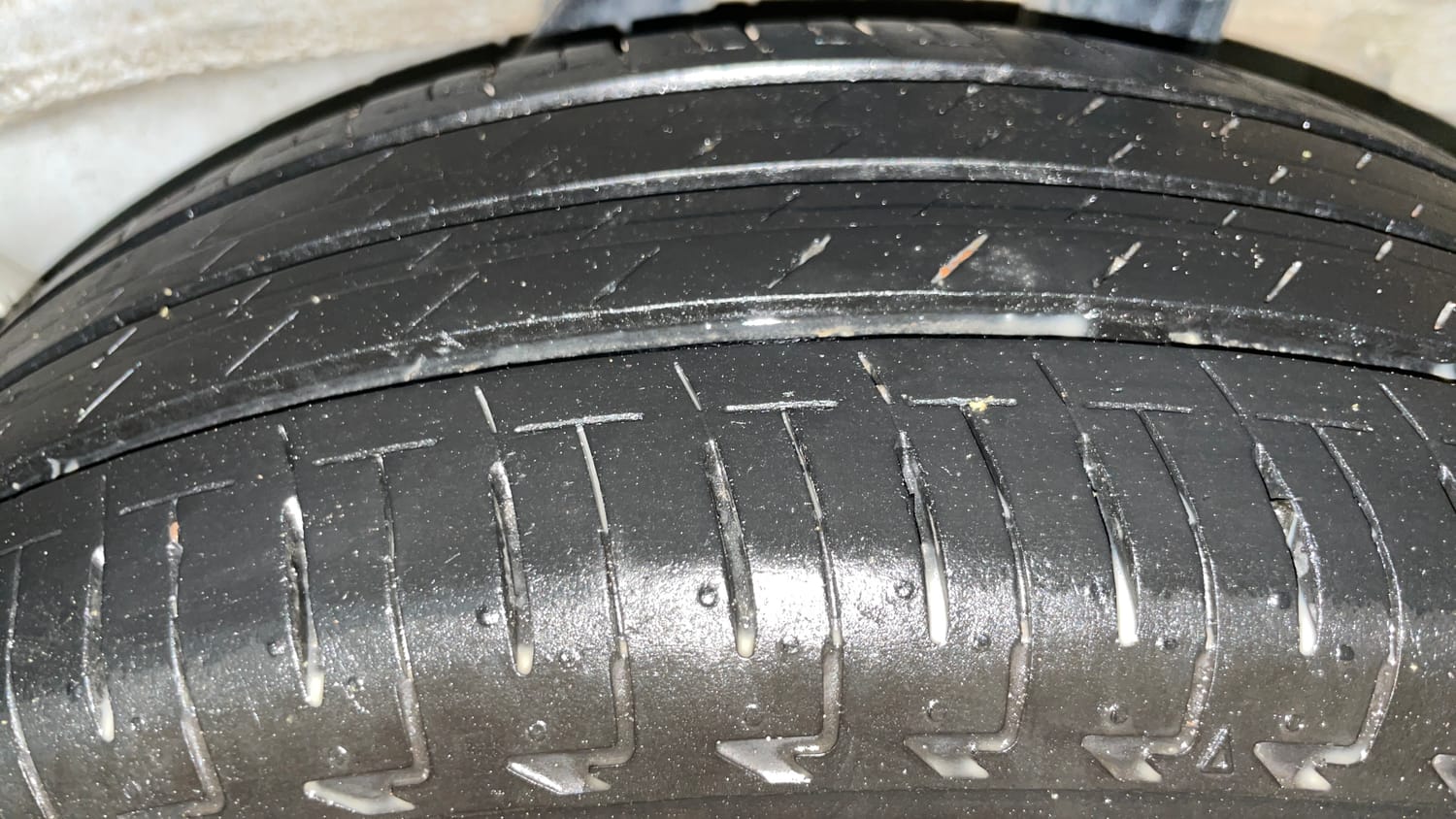 Used 2024 Honda Amaze S 1.2 Petrol MT Petrol Manual tyres LEFT REAR TYRE TREAD VIEW