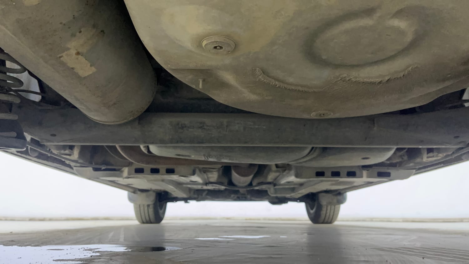 Used 2020 Volkswagen Polo Comfortline 1.0L (P) Petrol Manual extra REAR UNDERBODY VIEW (TAKEN FROM REAR)