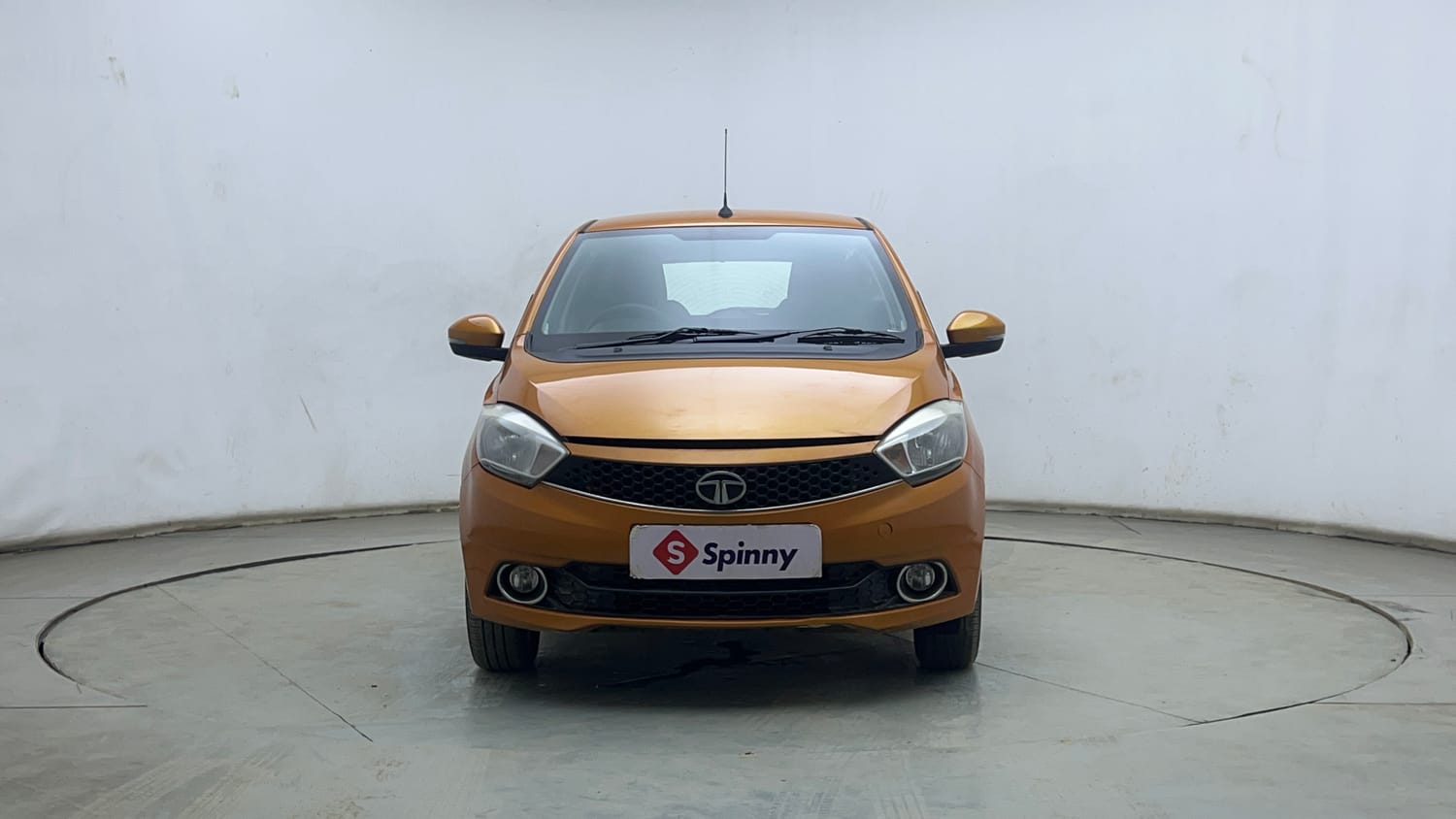 Used 2016 Tata Tiago Revotron XZ Petrol Manual exterior FRONT VIEW