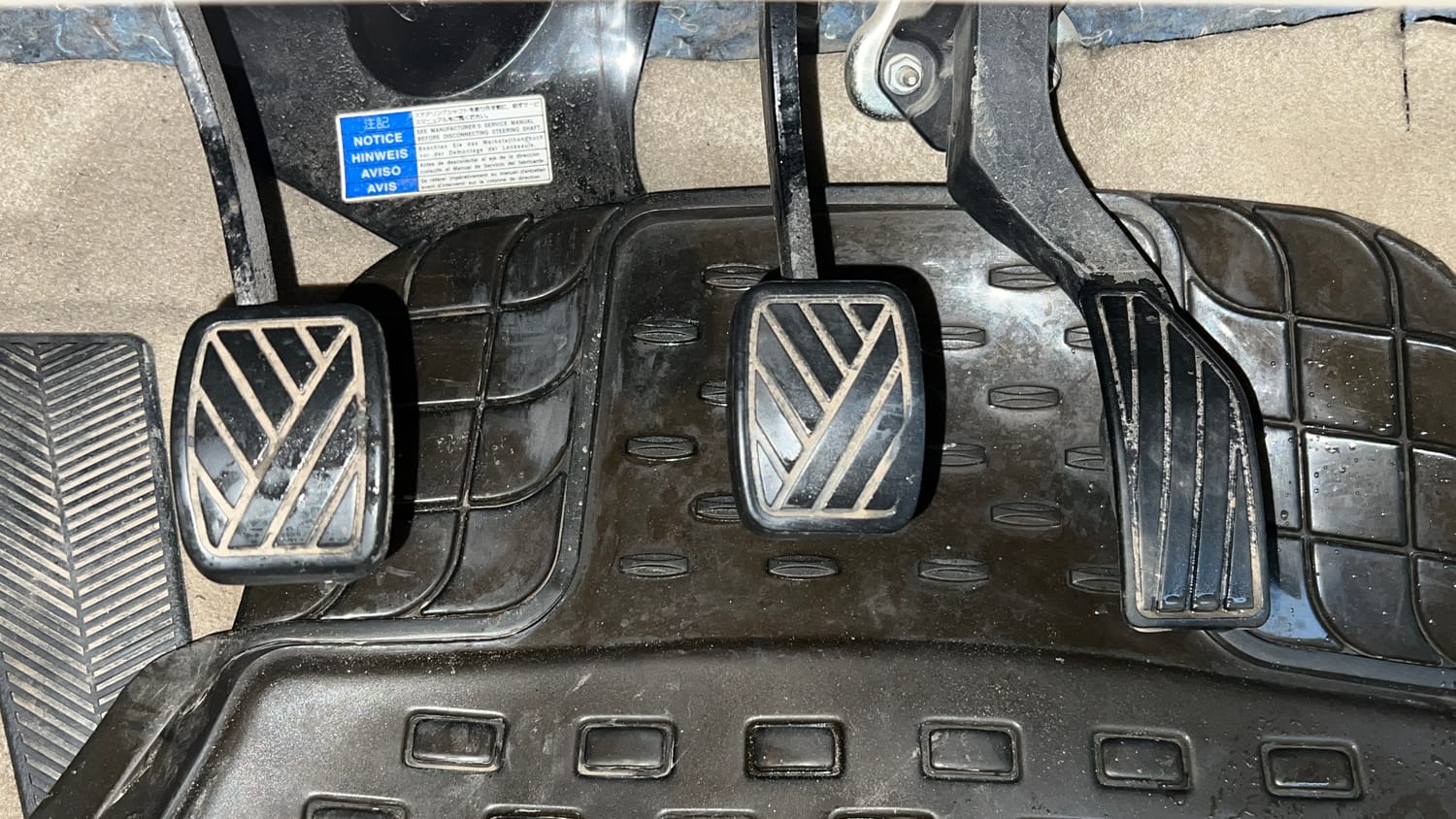 Used 2015 Maruti Suzuki Ciaz VXi+ Petrol Manual interior PEDALS VIEW
