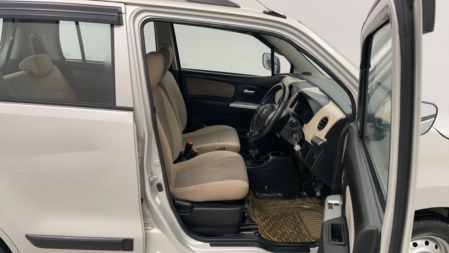 Used 2021 Maruti Suzuki Wagon R LXI Petrol Manual interior RIGHT SIDE FRONT DOOR CABIN VIEW