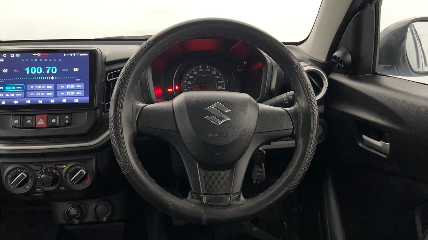 Used 2024 Maruti Suzuki Celerio VXi Petrol Manual interior STEERING VIEW