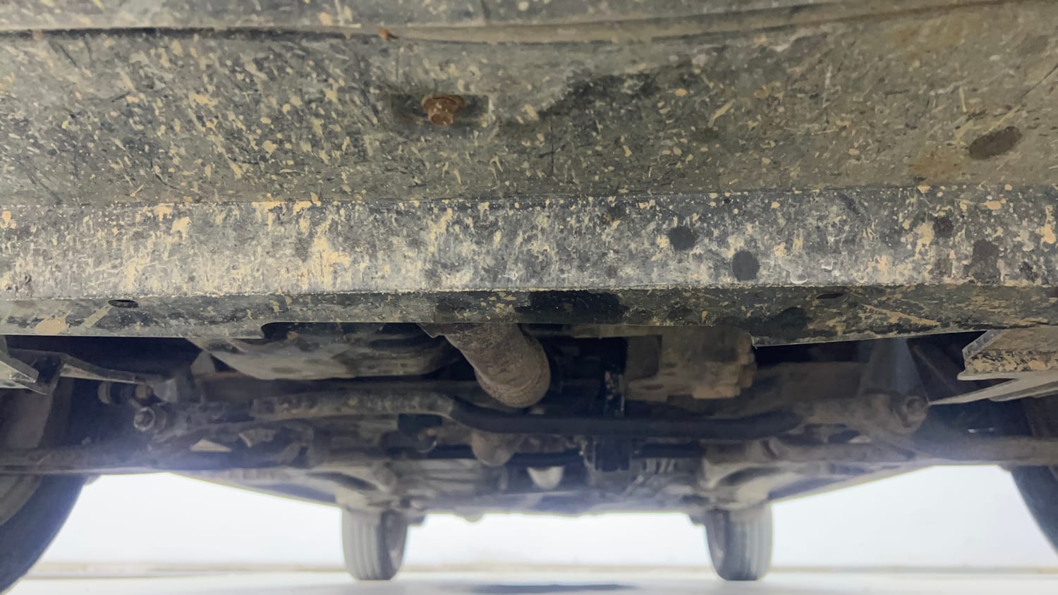 Used 2016 Tata Tiago Revotron XZ Petrol Manual extra FRONT LEFT UNDERBODY VIEW
