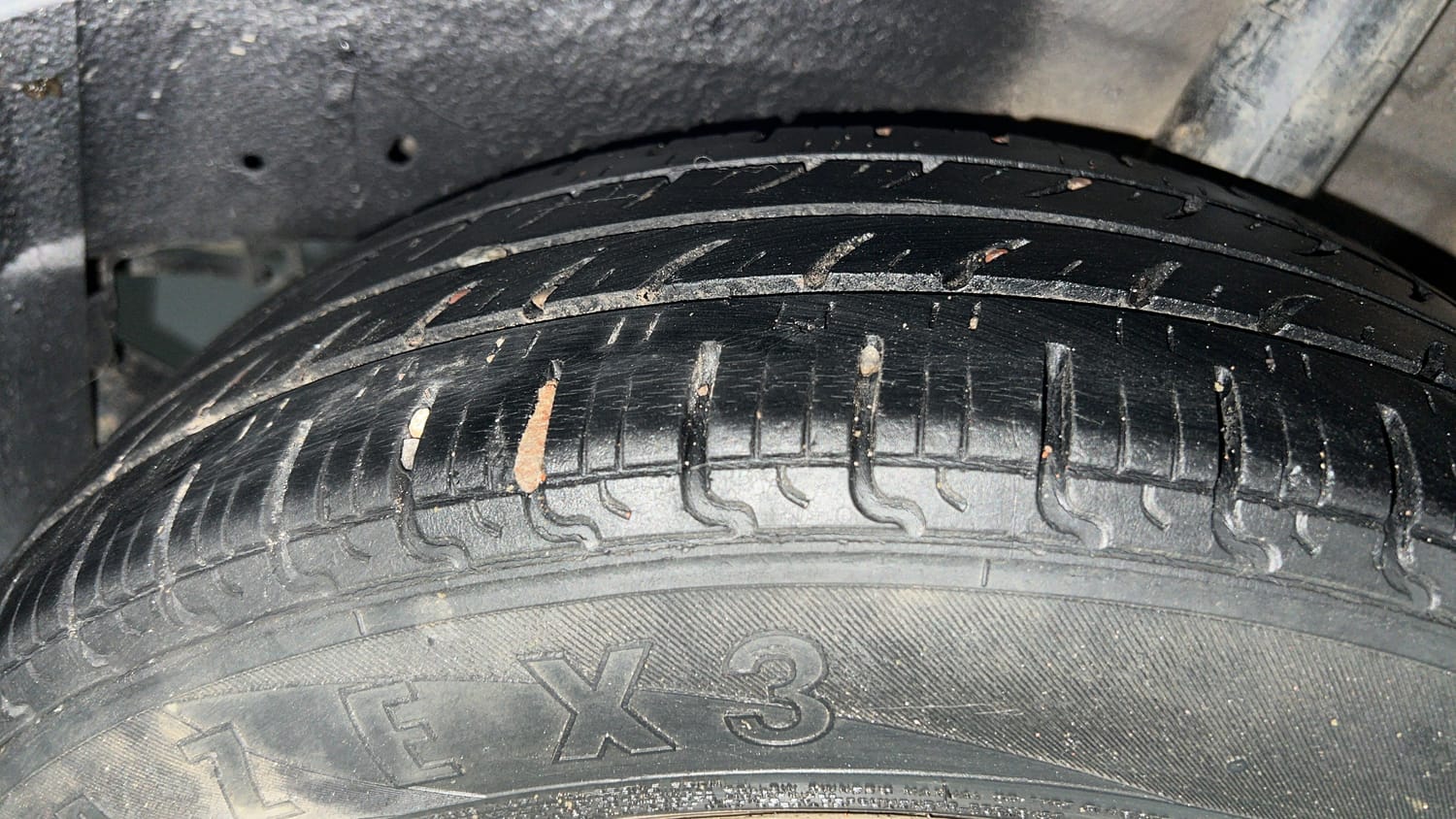 Used 2014 Maruti Suzuki Celerio VXi AMT Petrol Automatic tyres LEFT REAR TYRE TREAD VIEW
