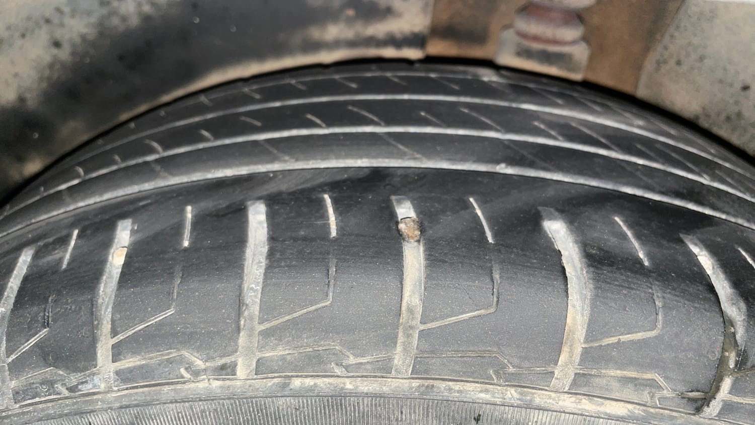 Used 2022 Hyundai Creta SX (O) 1.4 Turbo 7 DCT Petrol Automatic tyres LEFT REAR TYRE TREAD VIEW