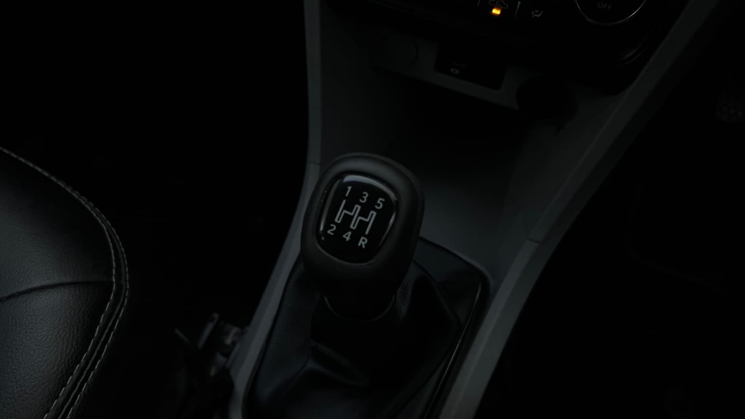 Used 2021 Tata Tiago XZ Plus Petrol Manual interior GEAR  KNOB VIEW