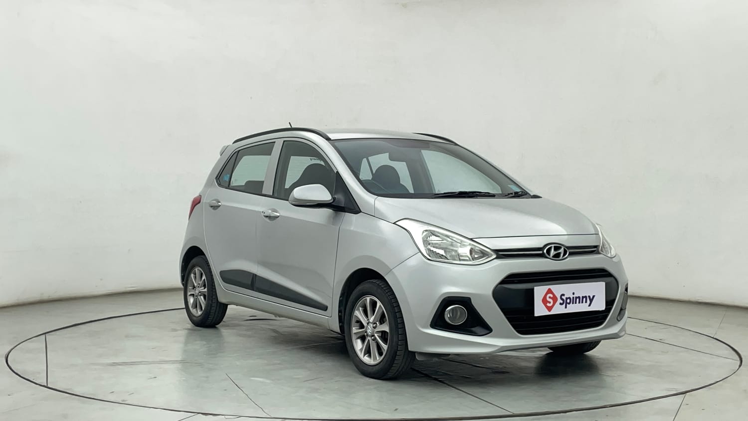 Used 2016 Hyundai Grand i10 Asta 1.2 Kappa VTVT Petrol Manual exterior RIGHT FRONT CORNER VIEW