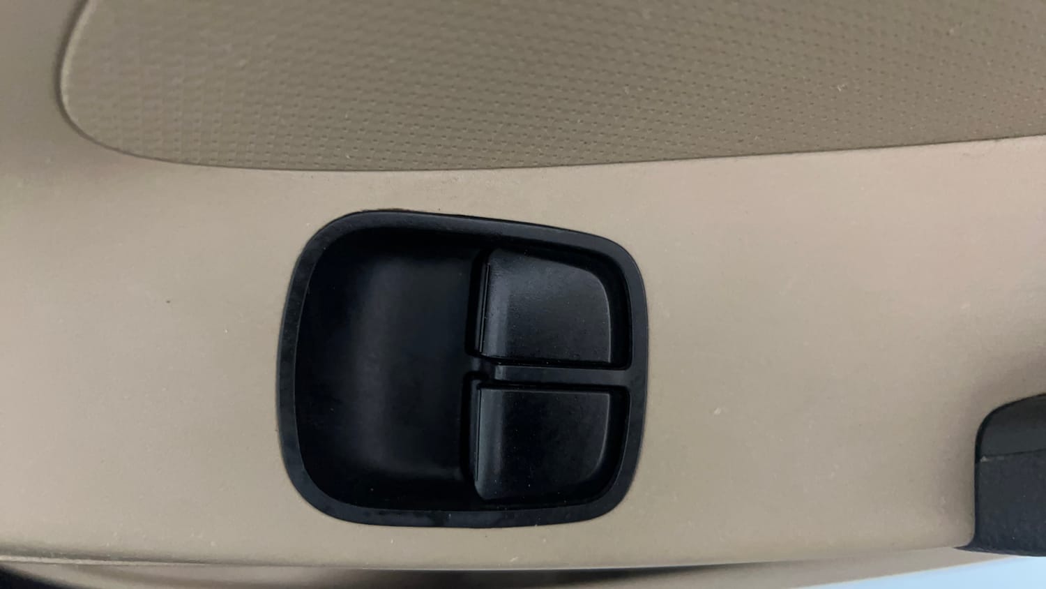 Used 2014 Hyundai Eon Era + Petrol Manual top_features Power windows