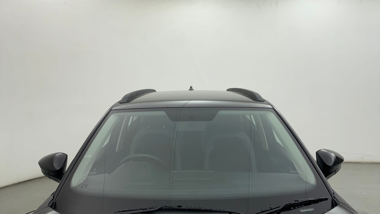 Used 2025 Skoda Kylaq Signature+ 1.0 TSI Petrol Manual exterior FRONT WINDSHIELD VIEW