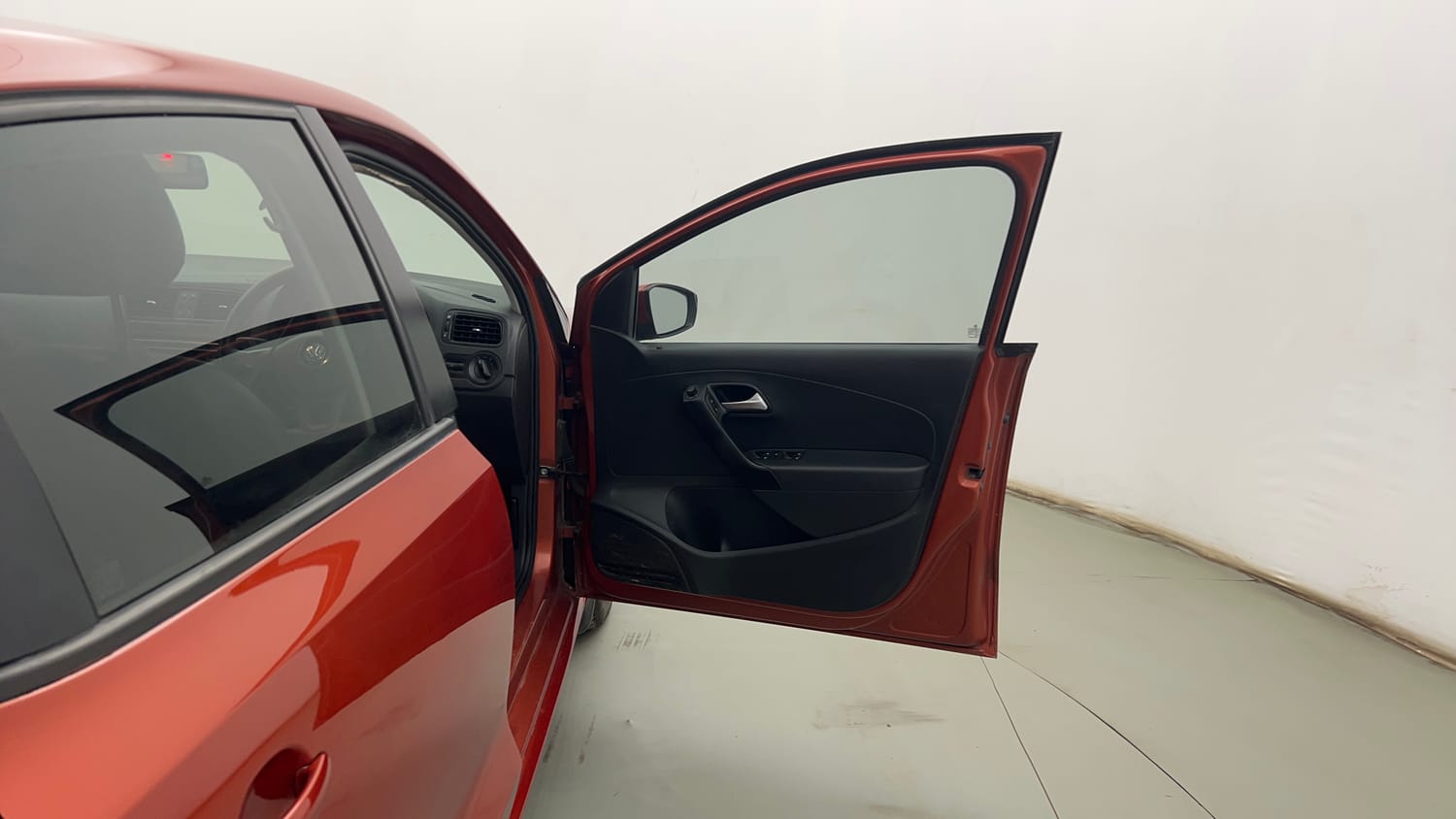 Used 2016 Volkswagen Polo Comfortline 1.2L (P) Petrol Manual interior RIGHT FRONT DOOR OPEN VIEW