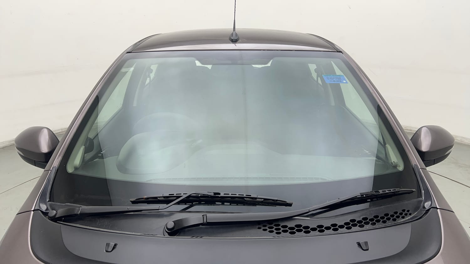 Used 2018 Tata Tiago XZ W/O Alloy Petrol + CNG(Outside Fitted) Cng Manual exterior FRONT WINDSHIELD VIEW