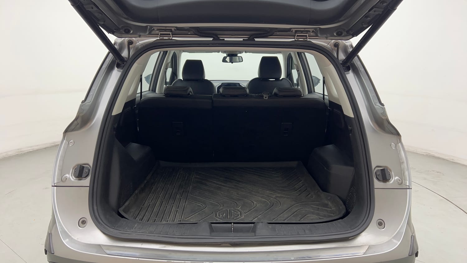 Used 2019 MG Motors Hector Sharp 1.5 DCT Petrol Petrol Automatic interior DICKY INSIDE VIEW