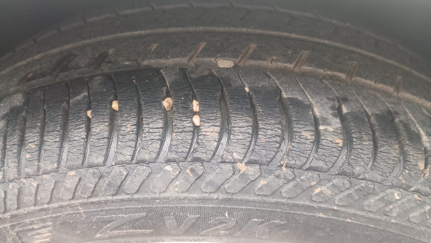 Used 2018 Ford EcoSport Titanium 1.5L TDCi Diesel Manual tyres LEFT REAR TYRE TREAD VIEW