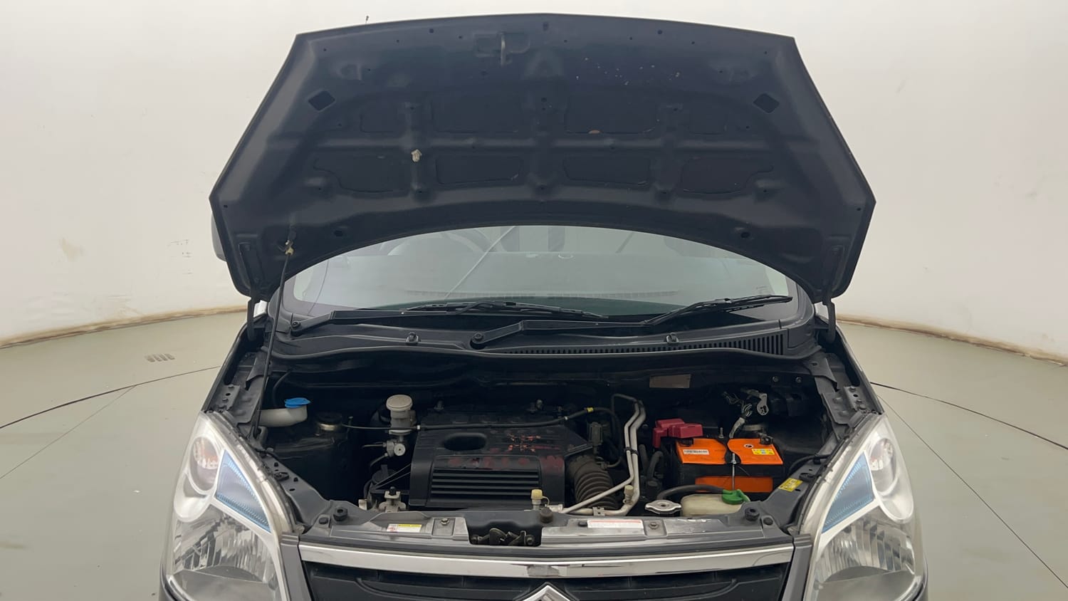 Used 2017 Maruti Suzuki Wagon R VXI Petrol Manual engine ENGINE & BONNET OPEN FRONT VIEW