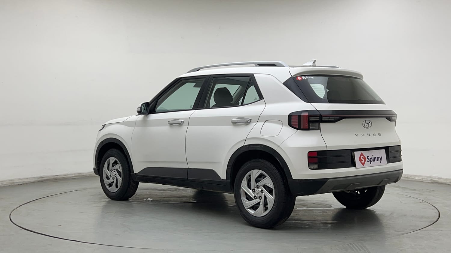 Used 2022 Hyundai Venue S (O) 1.2 Petrol Cng Manual exterior LEFT REAR CORNER VIEW