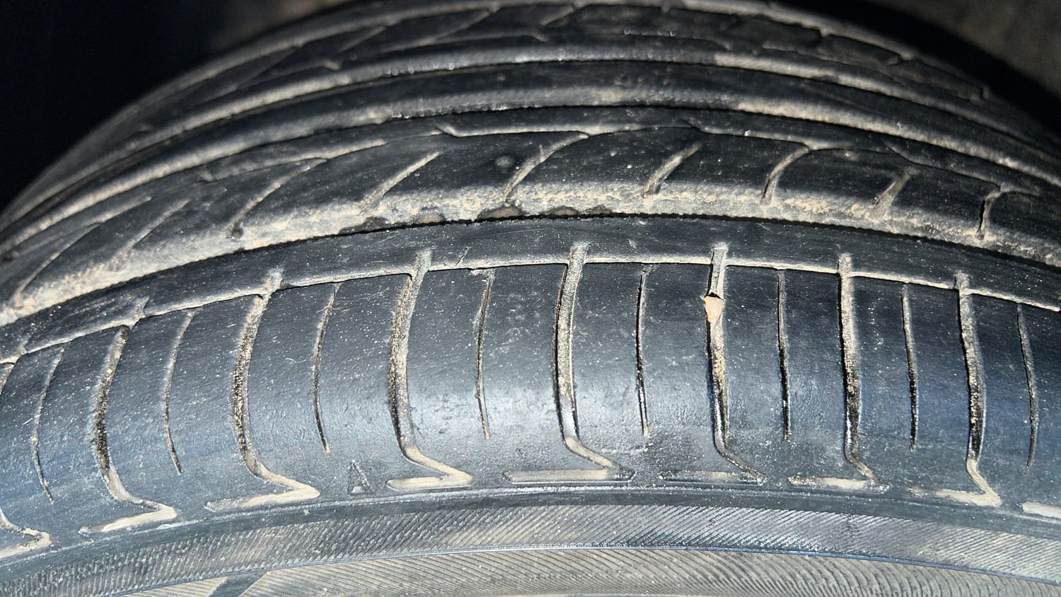 Used 2023 Hyundai i20 N Line N8 1.0 Turbo DCT Petrol Automatic tyres LEFT FRONT TYRE TREAD VIEW