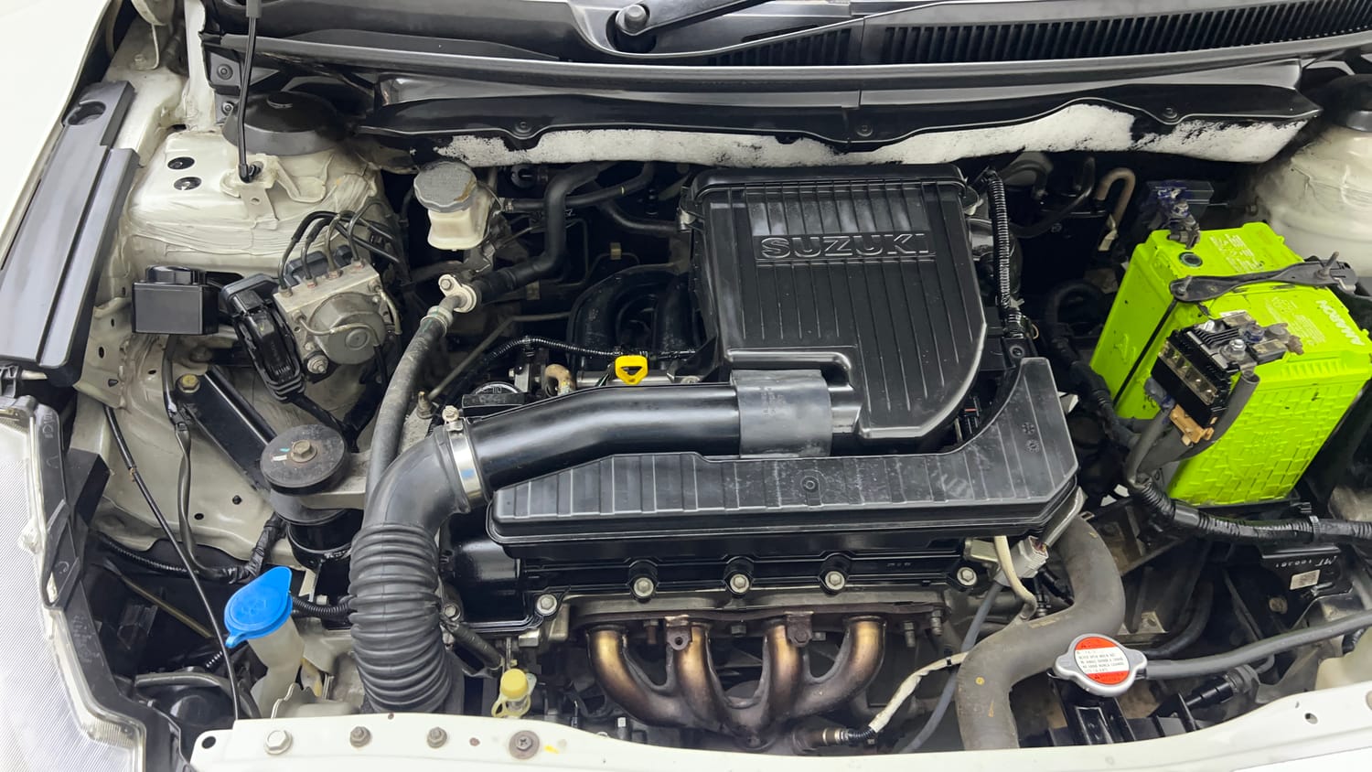 Used 2015 Maruti Suzuki Ciaz VXi+ Petrol Manual engine ENGINE RIGHT SIDE VIEW