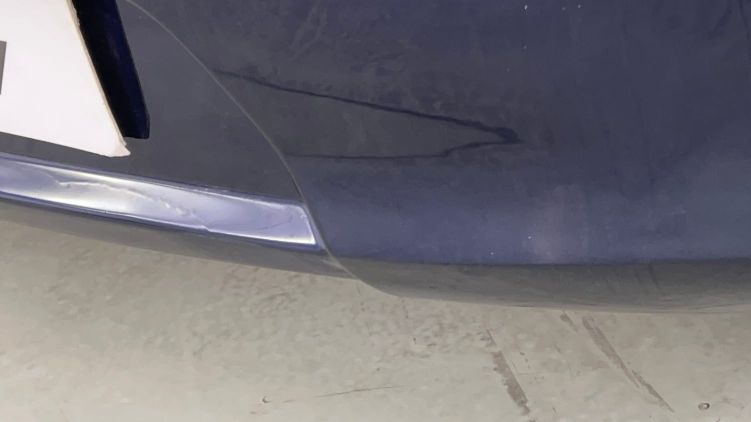 Used 2022 Maruti Suzuki Swift VXi AMT Petrol Automatic dents MINOR SCRATCH